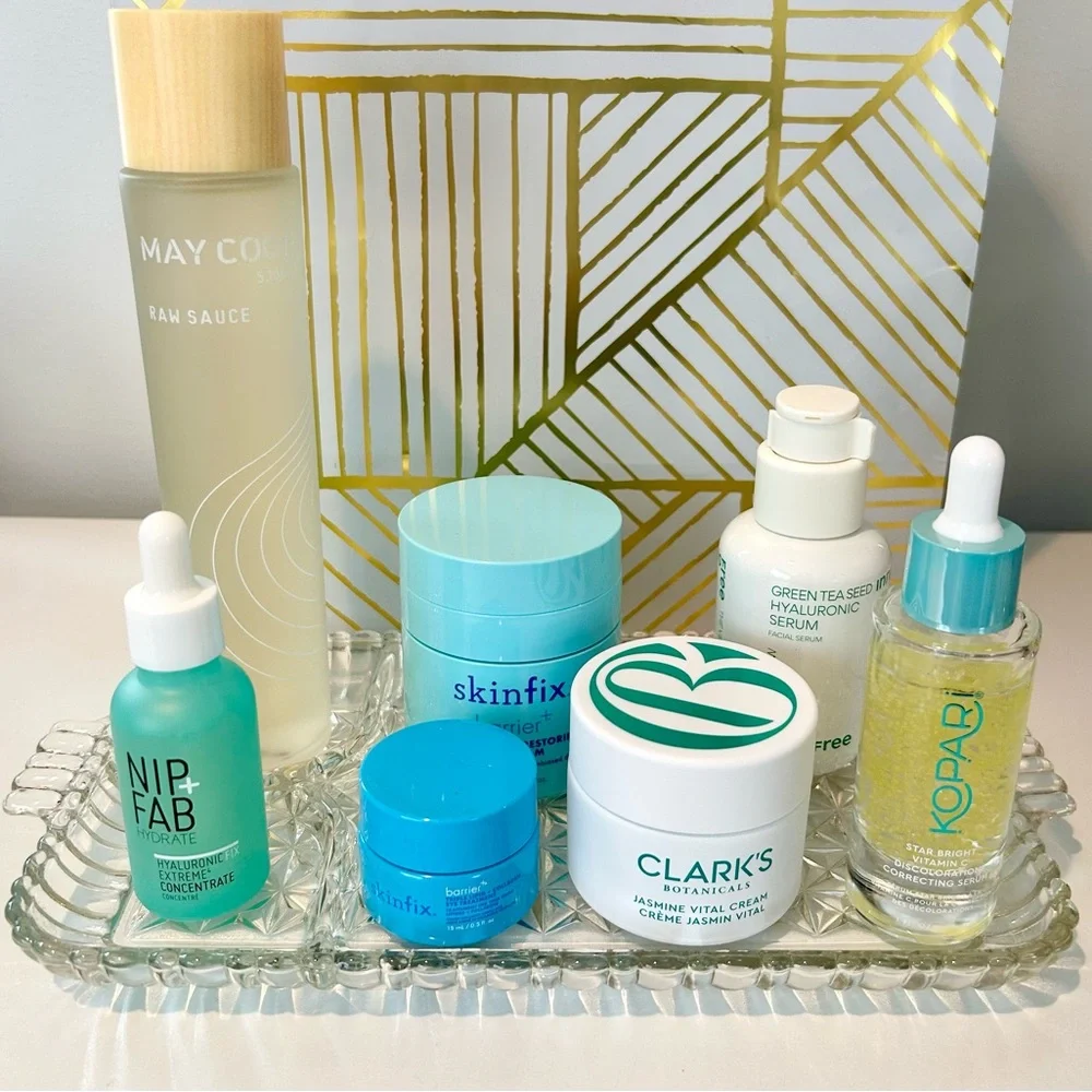 ✨Vintage Pressed Glass Vanity Tray | Perfume & Skincare Display Organizer✨ - Picture 6 of 12